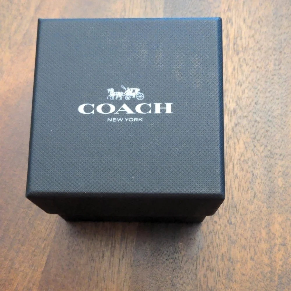 Coach Black Box Set with Cushion
